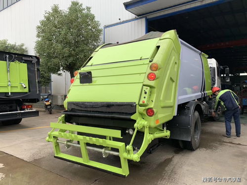 壓縮式垃圾車 城市環衛的專用高效解決方案