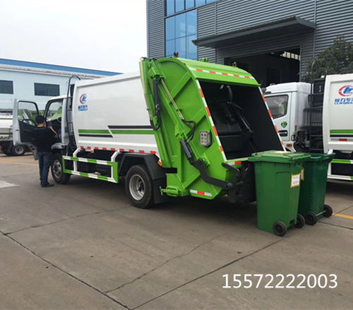 陜西咸陽凱馬壓縮式垃圾車廠家 打造環保新動力，服務城市清潔